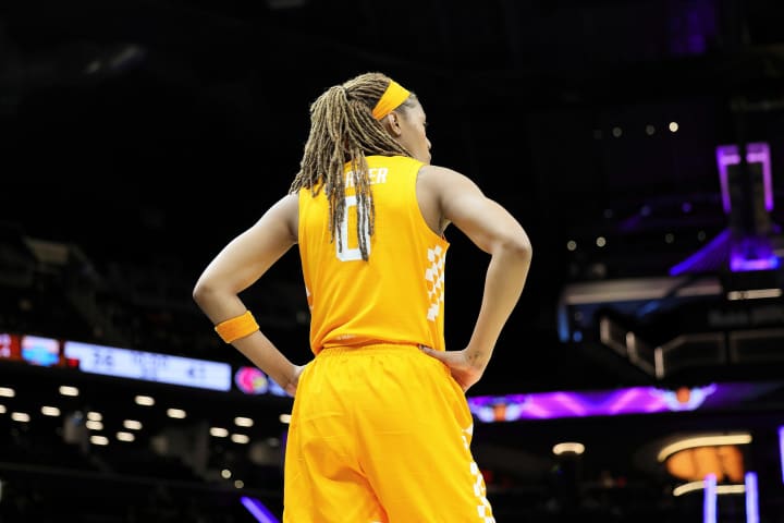 Unmetered Tennessee vs Louisville - Women's Championship Classic Photography